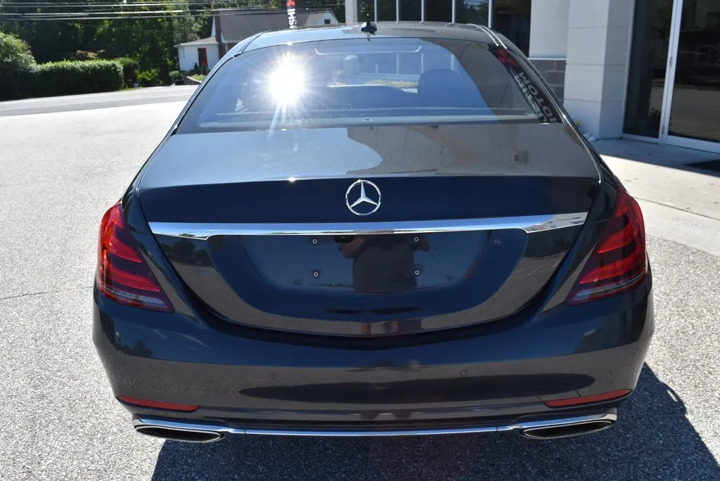 Mercedes-Benz S-Class photo 6