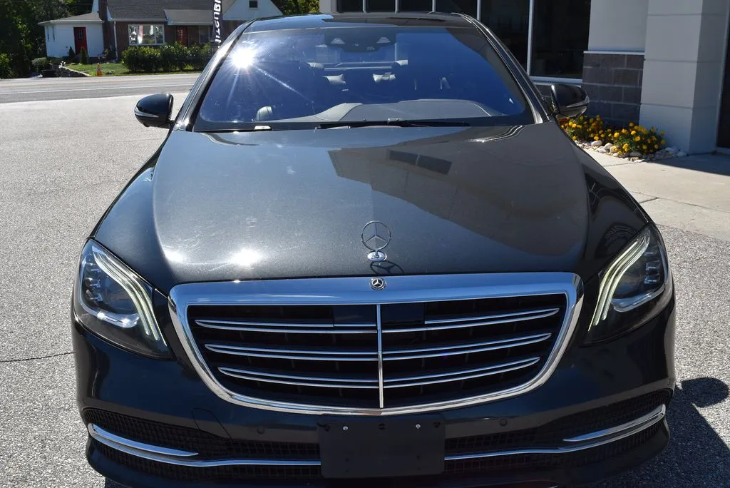 Mercedes-Benz S-Class photo 3