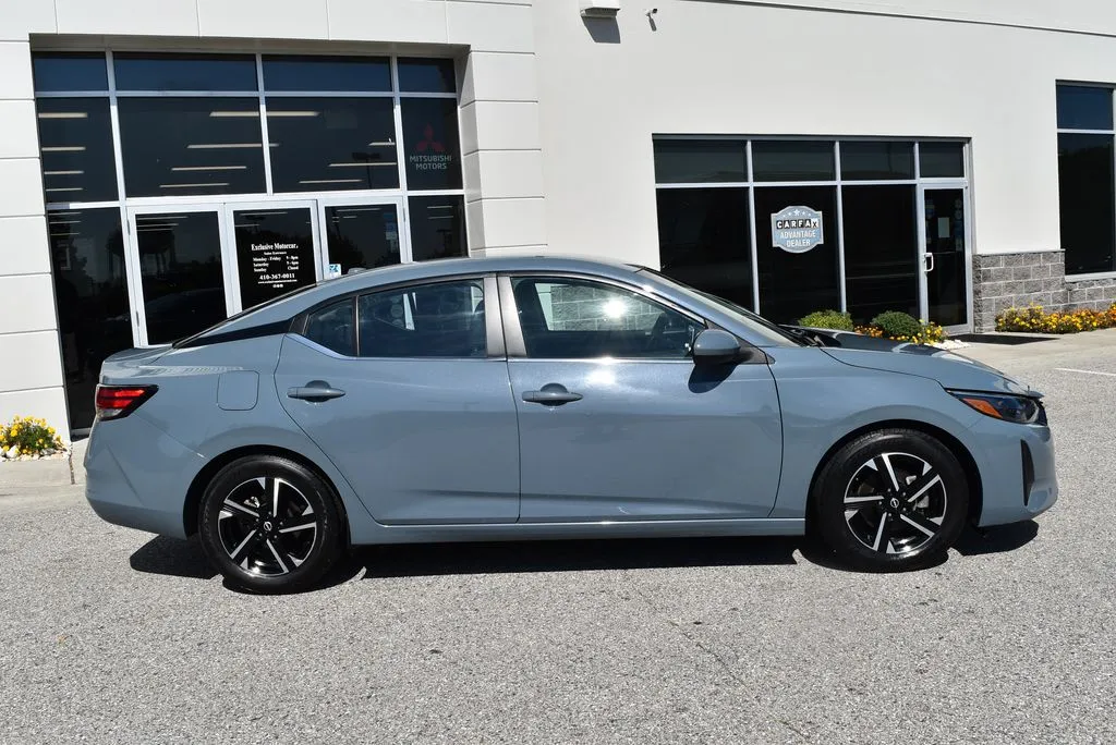 Nissan Sentra photo 2