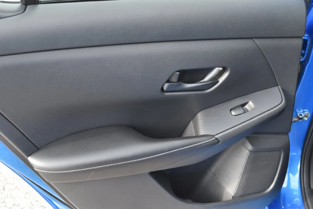 Nissan Sentra photo 10