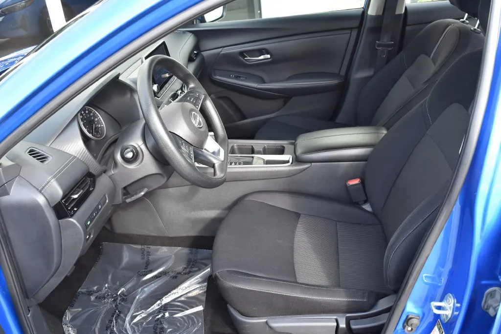 Nissan Sentra photo 7