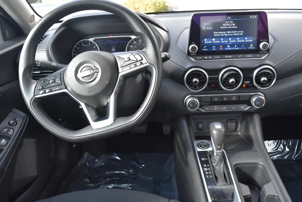 Nissan Sentra photo 11