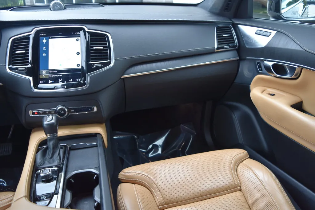 Volvo XC90 photo 15