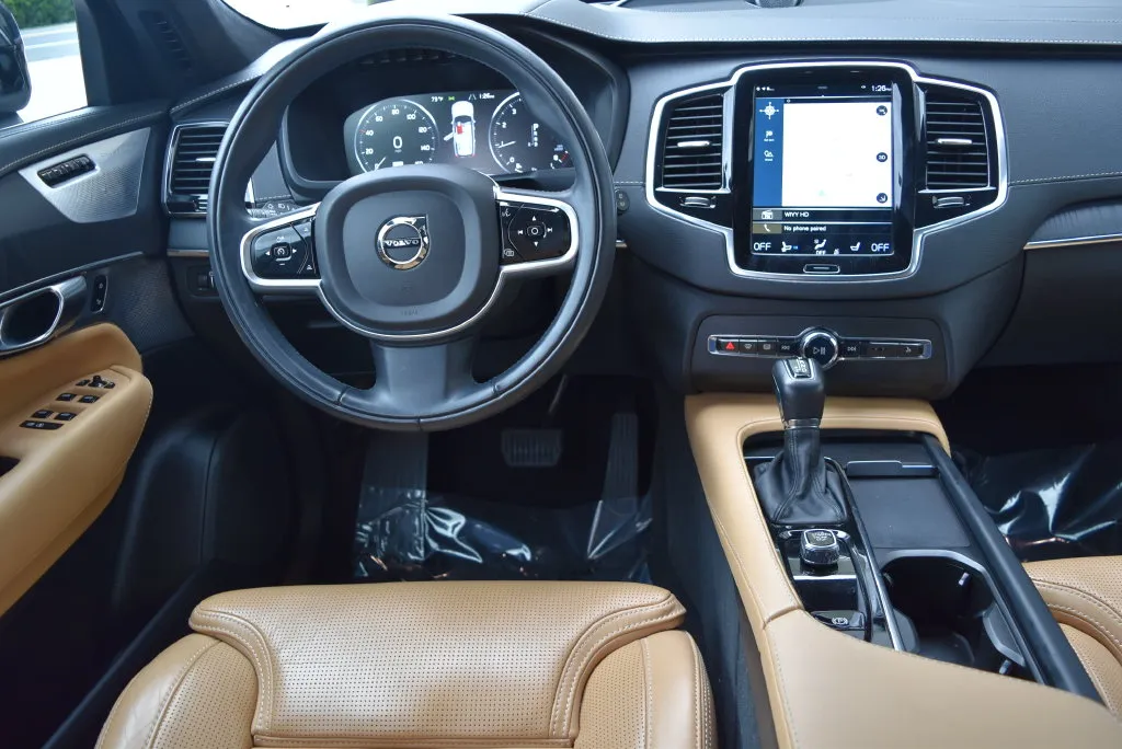 Volvo XC90 photo 14