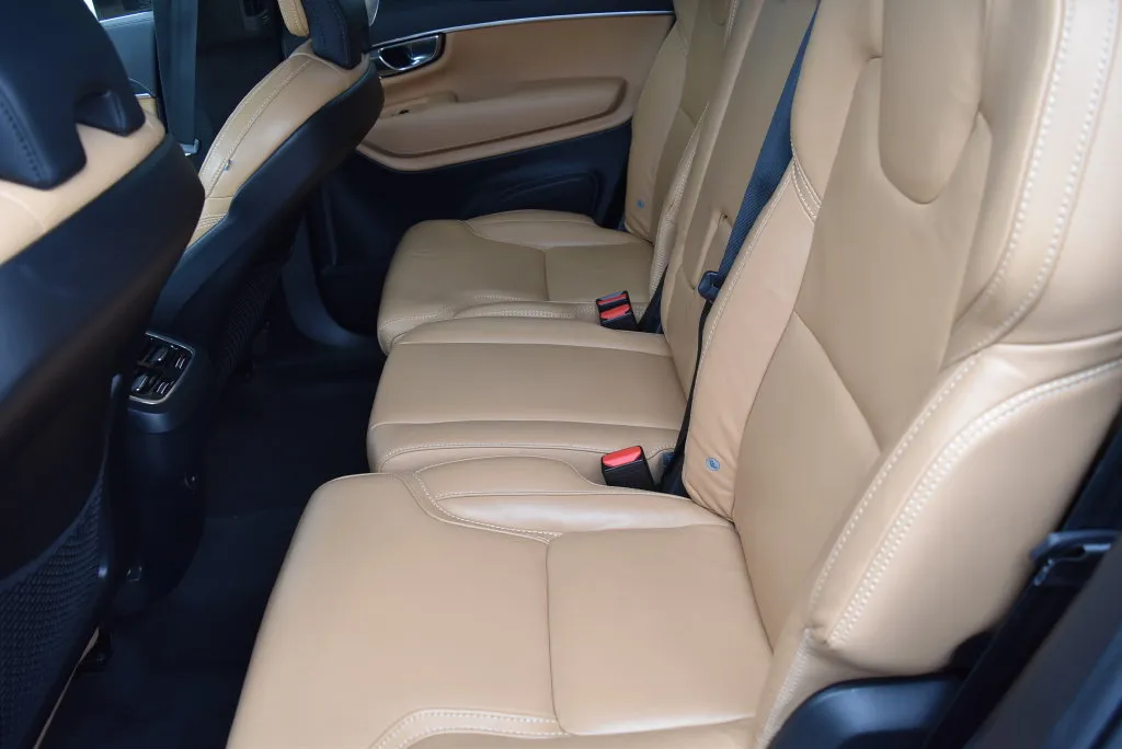 Volvo XC90 photo 11
