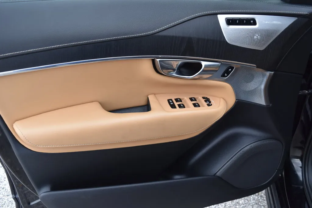 Volvo XC90 photo 9
