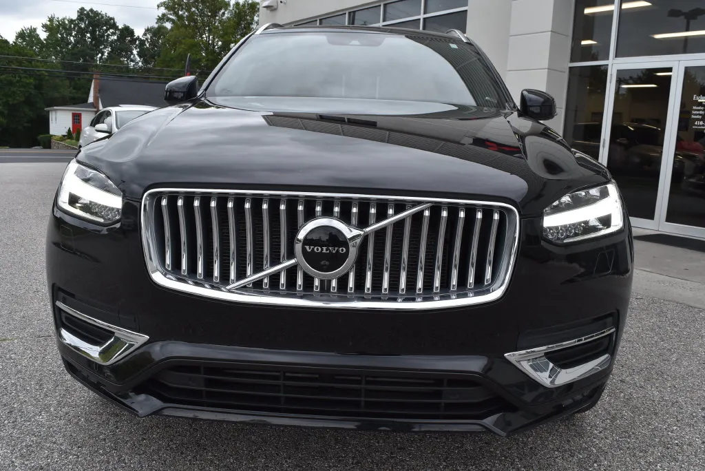 Volvo XC90 photo 3