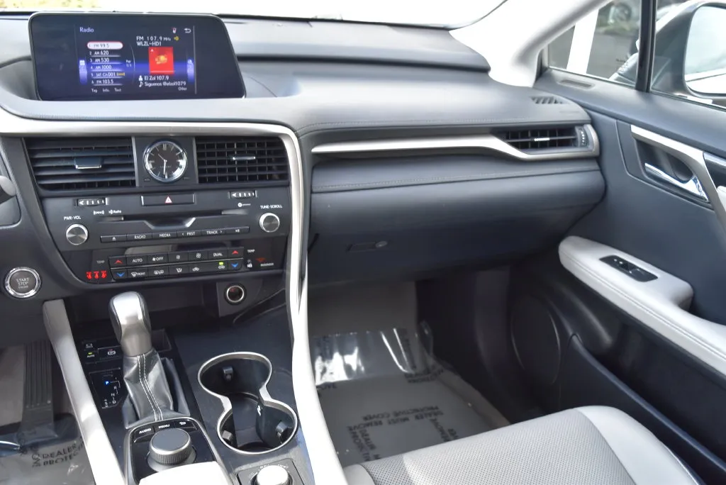 Lexus RX photo 13
