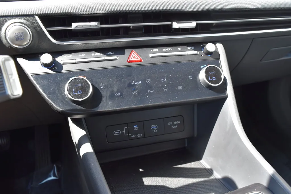Hyundai Sonata photo 16