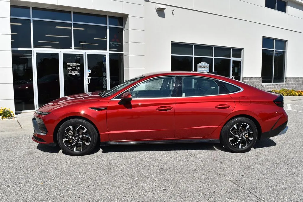 Hyundai Sonata photo 4