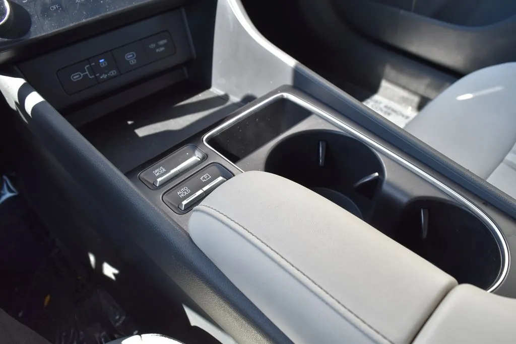 Hyundai Sonata photo 17