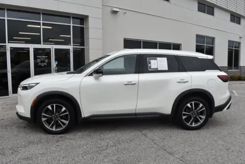 More photos of 2023 INFINITI QX60 LUXE at Exclusive Motorcars, MD