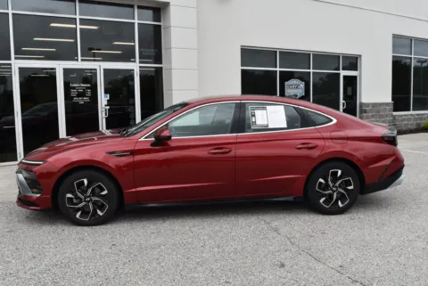 More photos of 2025 Hyundai Sonata SEL at Exclusive Motorcars, MD