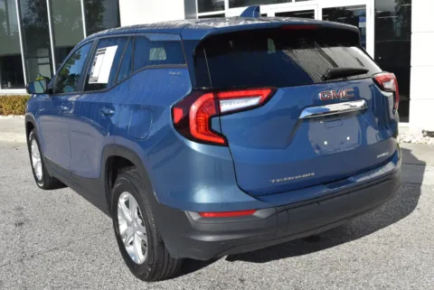 More photos of 2024 GMC Terrain SLE at Exclusive Motorcars, MD