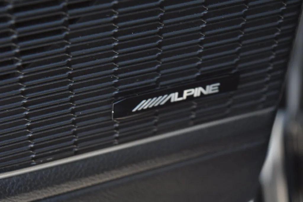 Jeep Grand Cherokee photo 9