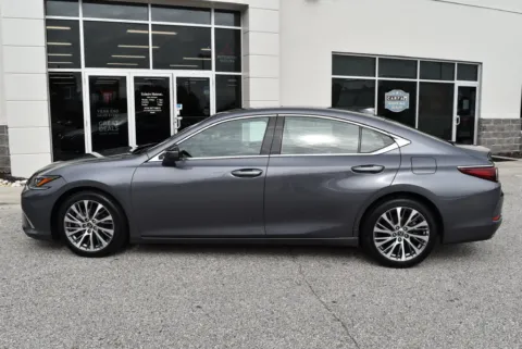 More photos of 2019 Lexus ES 350 at Exclusive Motorcars, MD
