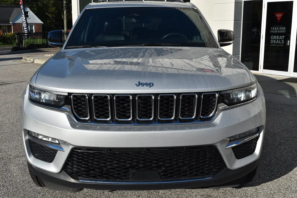 Jeep Grand Cherokee photo 3