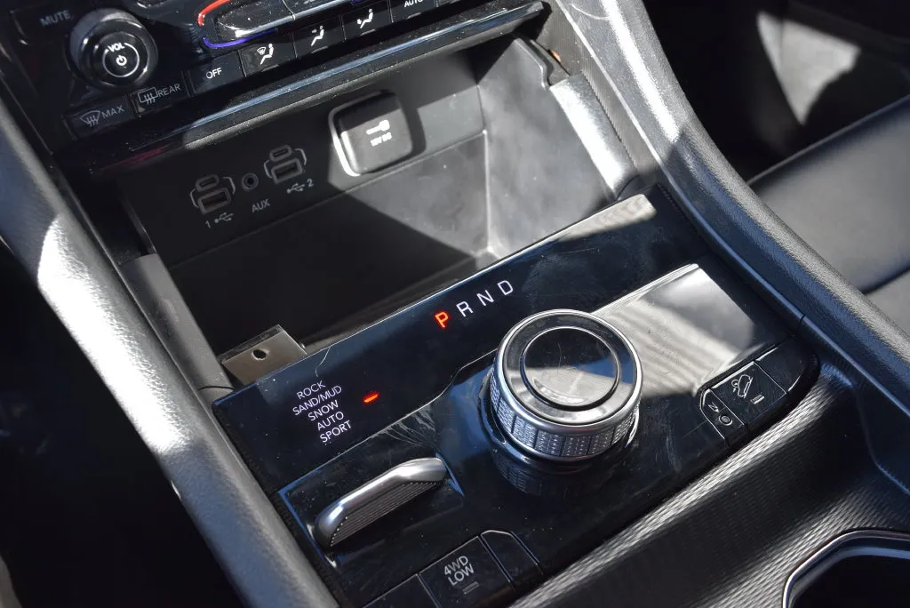 Jeep Grand Cherokee photo 18
