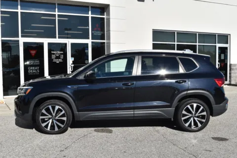 More photos of 2024 Volkswagen Taos 1.5T SE at Exclusive Motorcars, MD