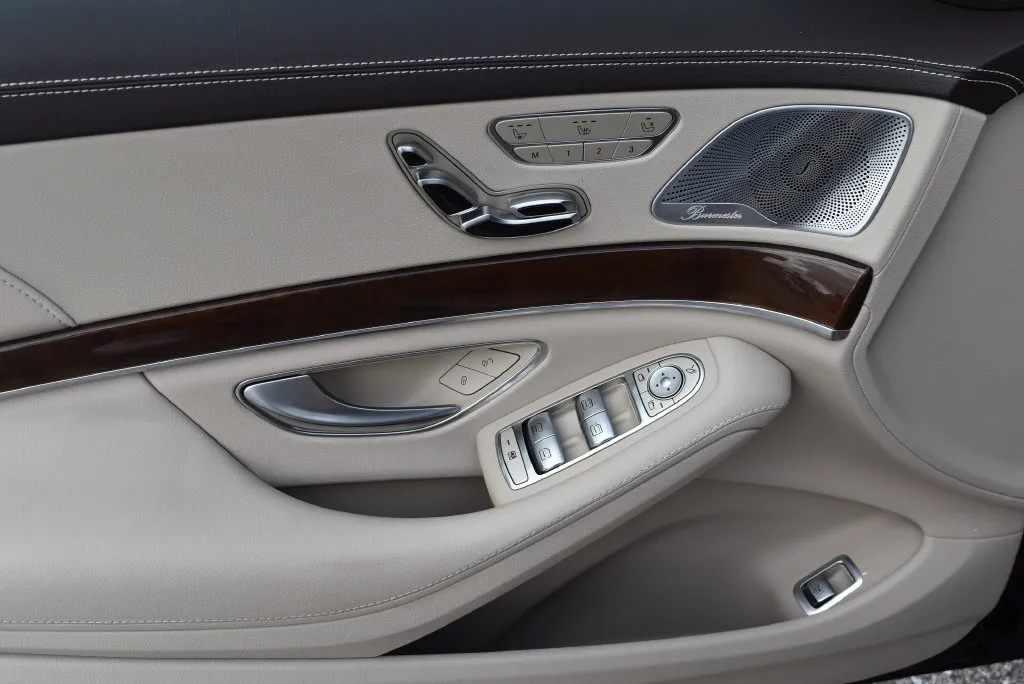 Mercedes-Benz S-Class photo 7