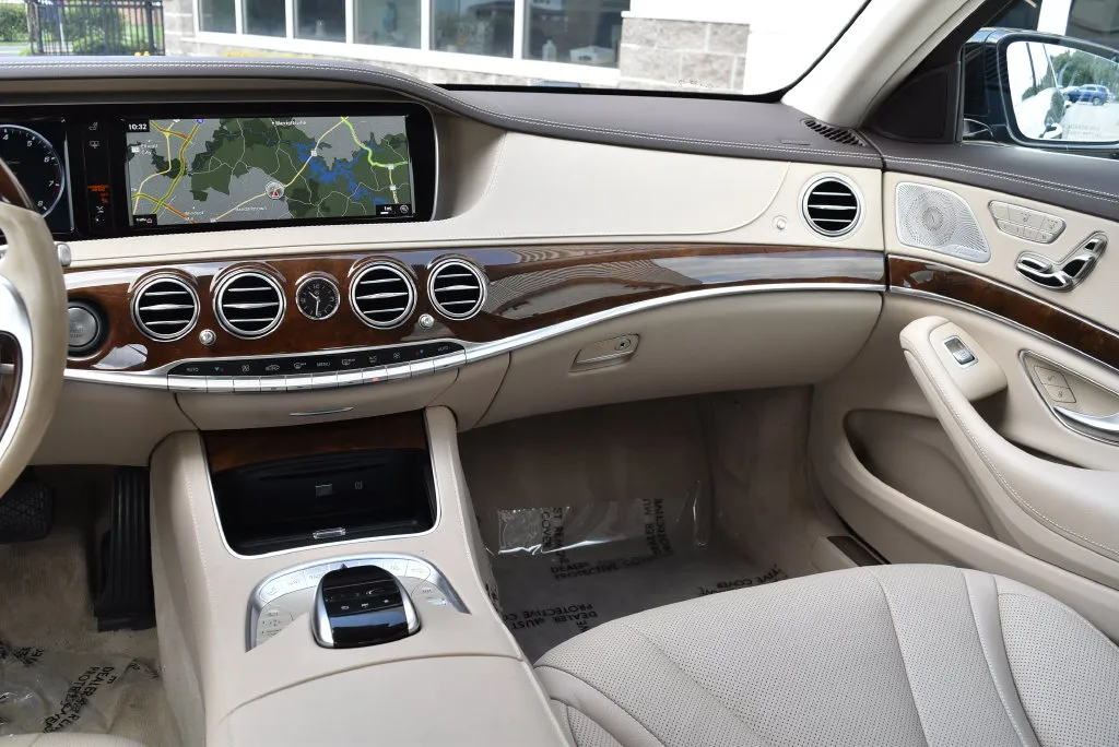 Mercedes-Benz S-Class photo 11