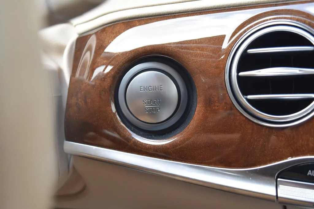 Mercedes-Benz S-Class photo 17