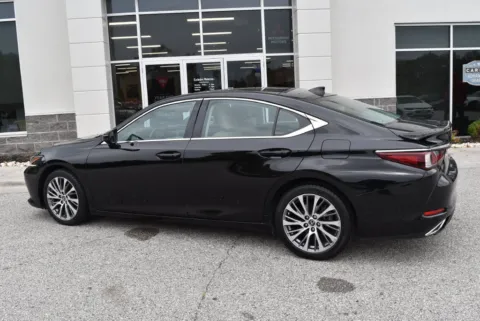 More photos of 2020 Lexus ES 350 at Exclusive Motorcars, MD