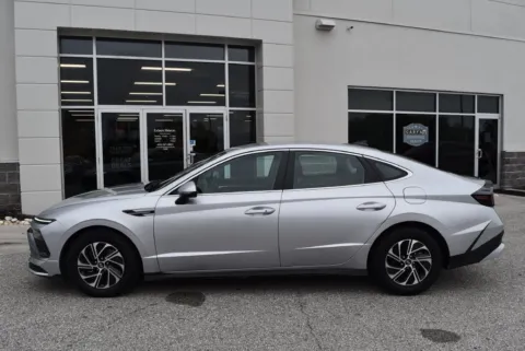 More photos of 2026 Hyundai Sonata Hybrid Blue at Exclusive Motorcars, MD
