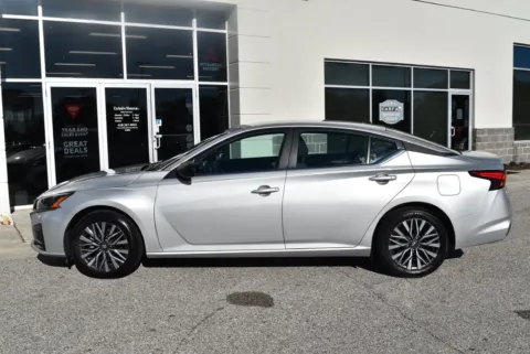 More photos of 2026 Nissan Altima 2.5 SV at Exclusive Motorcars, MD