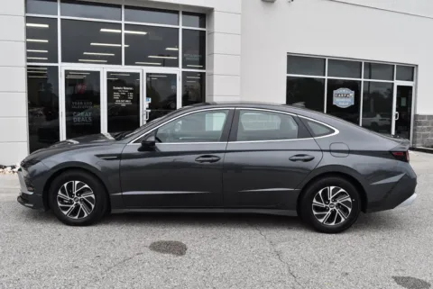 More photos of 2026 Hyundai Sonata Hybrid Blue at Exclusive Motorcars, MD