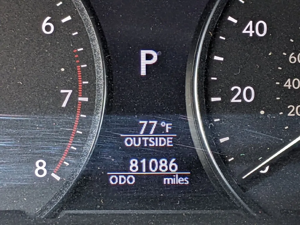 Lexus LS photo 8