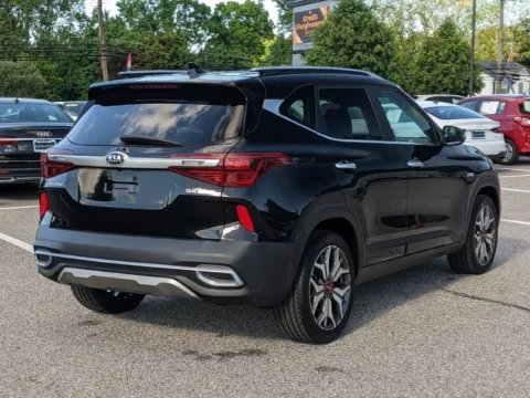More photos of 2021 Kia Seltos SX at Exclusive Motorcars, MD
