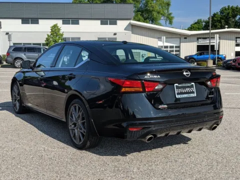 More photos of 2023 Nissan Altima 2.0 SR at Exclusive Motorcars, MD