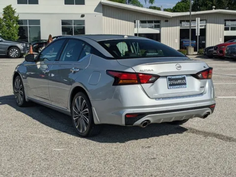 More photos of 2023 Nissan Altima 2.5 SL at Exclusive Motorcars, MD