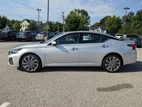 Another view of 2023 Nissan Altima 2.5 SL for sale in Randallstown, MD at Exclusive Motorcars