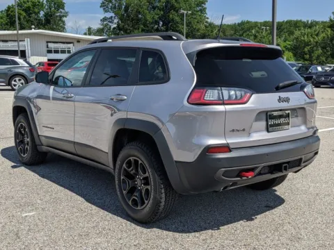 More photos of 2019 Jeep Cherokee Trailhawk at Exclusive Motorcars, MD