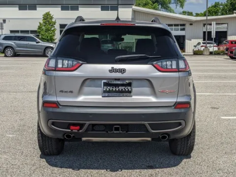More photos of 2019 Jeep Cherokee Trailhawk at Exclusive Motorcars, MD