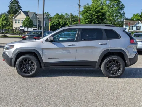 Photos of 2019 Jeep Cherokee Trailhawk for sale in Randallstown, MD at Exclusive Motorcars