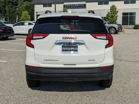 More photos of 2024 GMC Terrain SLE at Exclusive Motorcars, MD
