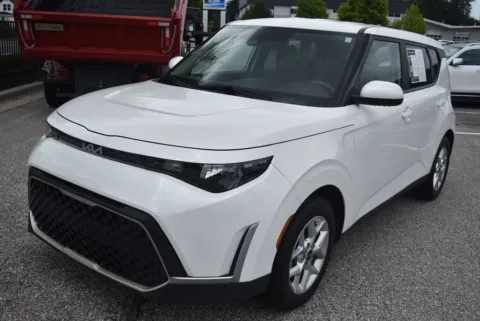More photos of 2022 Kia Soul LX at Exclusive Motorcars, MD