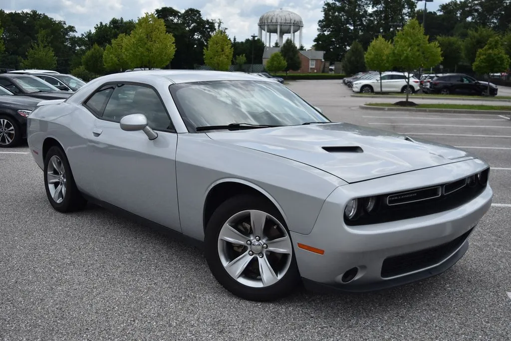 2021 Dodge Challenger SXT