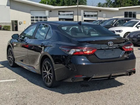 More photos of 2022 Toyota Camry SE at Exclusive Motorcars, MD