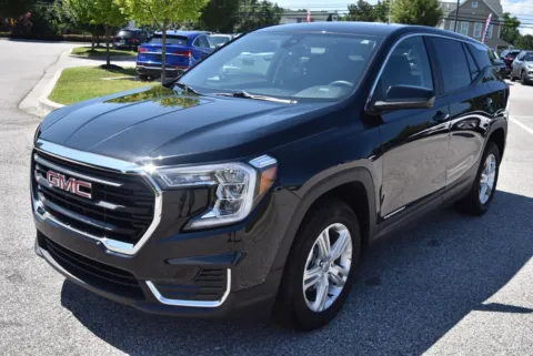 More photos of 2024 GMC Terrain SLE at Exclusive Motorcars, MD