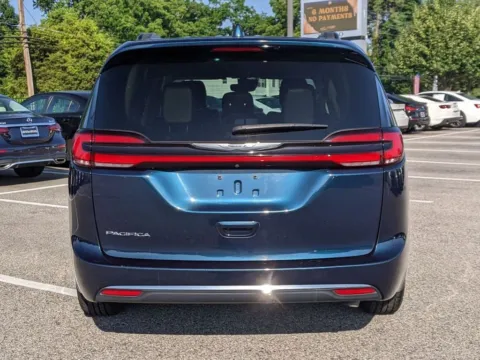 More photos of 2022 Chrysler Pacifica Touring L at Exclusive Motorcars, MD