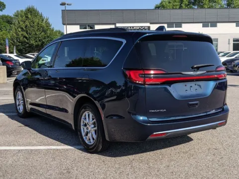 More photos of 2022 Chrysler Pacifica Touring L at Exclusive Motorcars, MD