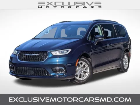 Blue 2022 Chrysler Pacifica Touring L for sale in Randallstown, MD