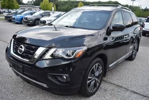 More photos of 2020 Nissan Pathfinder Platinum at Exclusive Motorcars, MD