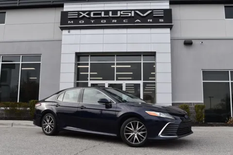 Blue 2022 Toyota Camry Hybrid XLE for sale in Randallstown, MD