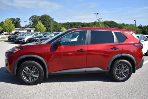 More photos of 2021 Nissan Rogue S at Exclusive Motorcars, MD