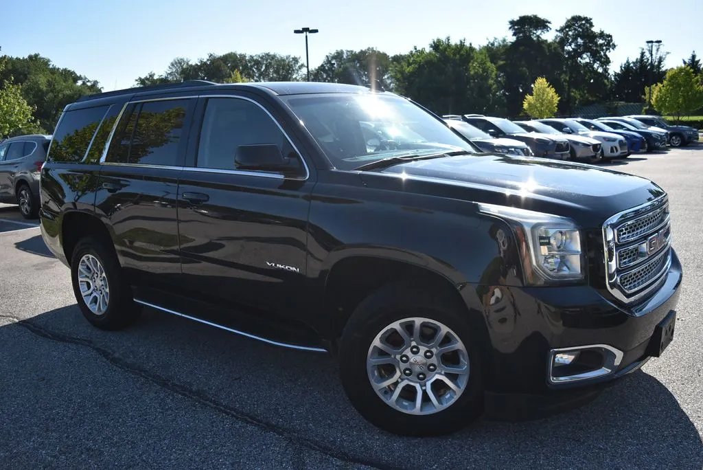 Black 2017 GMC Yukon SLT for sale in Randallstown, MD